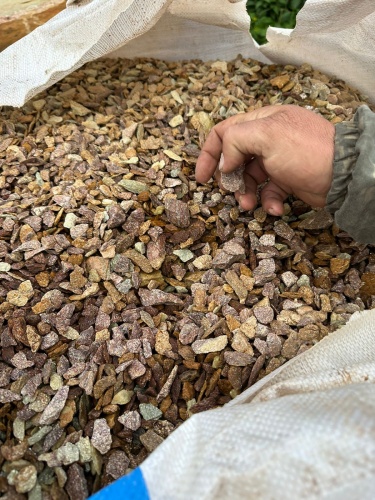 Златолит персиковый декоративная каменная крошка купить в Приморском крае