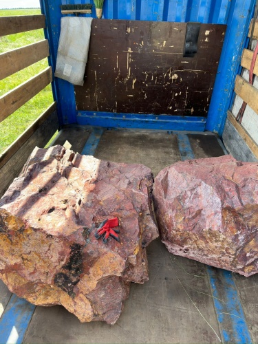 Ландшафтные глыбы красно-фиолетовые 200-1000 килограмм купить в Приморском крае