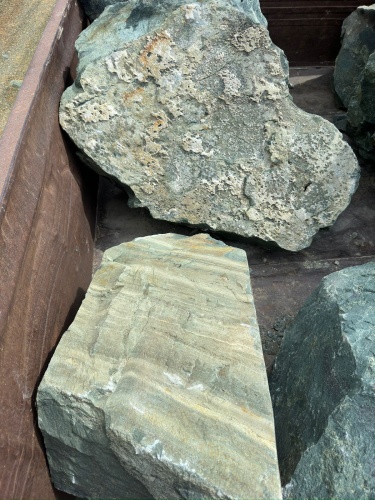 Ландшафтные глыбы зелёные 200-500 килограмм купить в Приморском крае