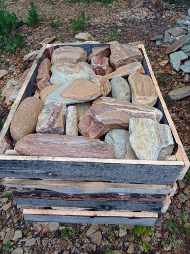 Златолит жёлтый, жёлто-зелёный глыбки и валуны для ланшафтного дизайна купить в Приморском крае