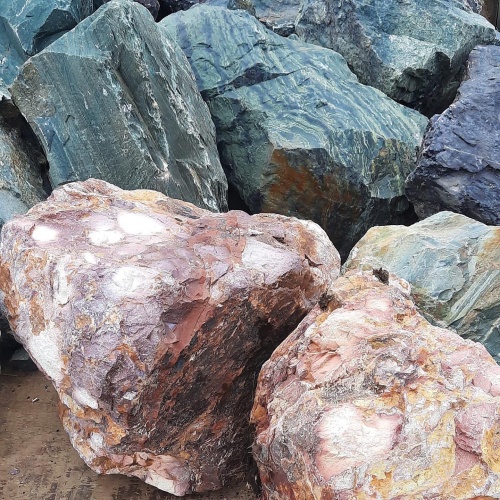 Ландшафтные глыбы красно-фиолетовые 200-1000 килограмм купить в Приморском крае