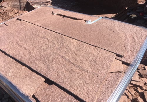 Плитняк лемезит бордовый для ступеней 20-25 мм купить в Приморском крае